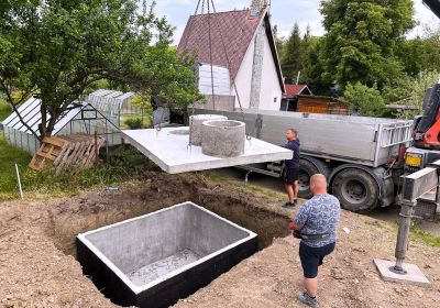 montaz-betonova-zumpa-velky-dur-levice